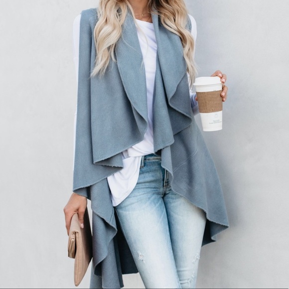 Irresistible Convertible Vest - Picture 4 of 8